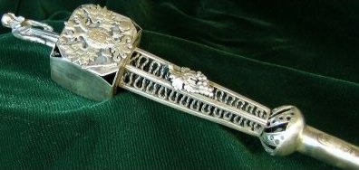 torah pointer
with rabbi finial
and double
headed eagle torah pointer
with rabbi finial
and double
headed eagle