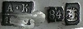 dubious hallmarks:
assayer's mark
not coherent
with town marks